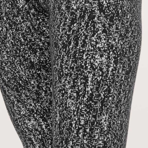 Lululemon Wunder Under High-Rise 21" Luon Cropped Leggings size 4 - Picture 10 of 11